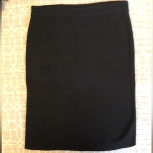 Liz Claiborne Fine Rib-Knit 90’s black midi skirt